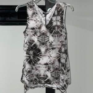 Womens dress sleeveless shirt